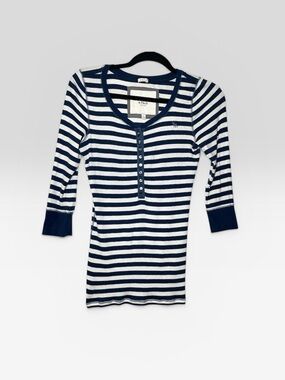 Y2K Vintage Abercrombie & Fitch Women’s Blue & White Striped Henley Size Large